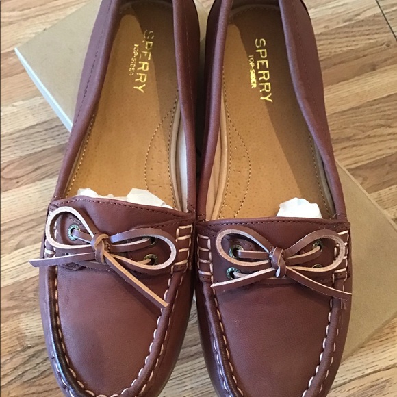 NWT Ladies Sperry TopSider Boat Shoes Size 7